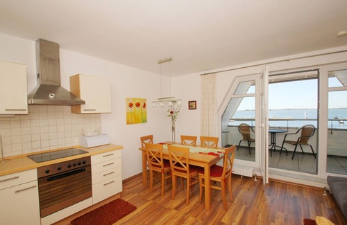 Wiek Apartment | Apartment near the harbor with balcony and sea view - Hafenhäuser Wiek 17