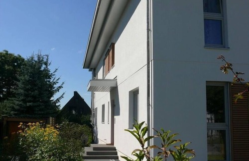 Wedel House | Apartment near the Elbe (350m)