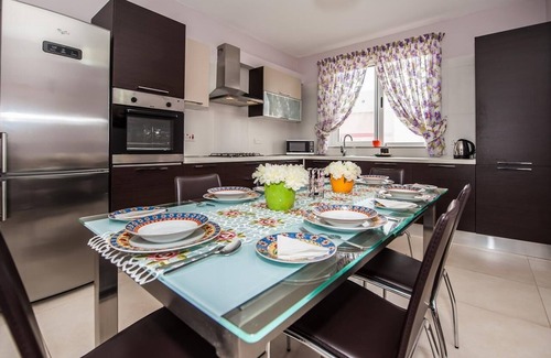 Marsaxlokk Apartment | Apartment near the sea