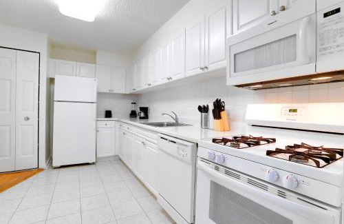 Crystal City Apartment | Apartment Near to Metro Station at Crystal city