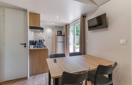 Vaulnaveys-le-Bas RV Rental | Apartment 'Nest 29 N°25' with Mountain View, Wi-Fi and Air Conditioning