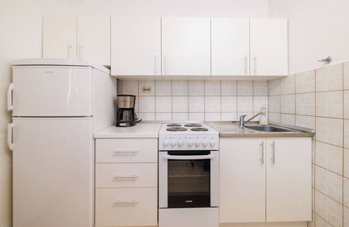Banjol Apartment | Apartment Nevenka (65372-A1) - Banjol - island Rab