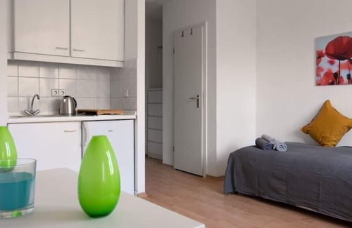 Bilk Apartment | Apartment Newly Furnished in Düsseldorf Wersten