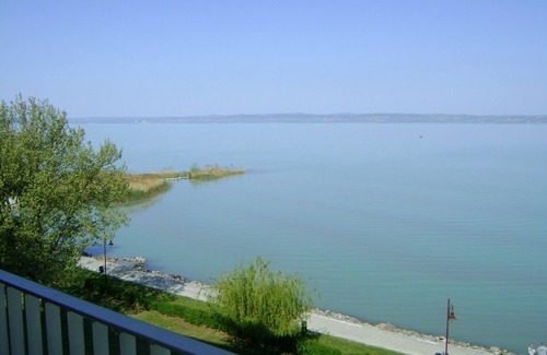 Siofok Aranypart Apartment | Apartment next to the lake with spa, air-conditioner, WIFI, ideal for families