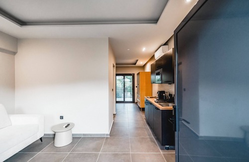 Marathias Apartment | Apartment 'Nima 3' with Shared Terrace, Wi-Fi and Air Conditioning