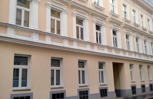 Funfhaus Apartment | Apartment No. 05 in Vienna near Schönbrunn/Westbahnhof | Keyless Check-In