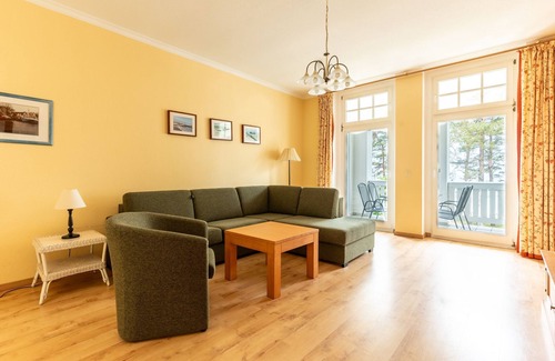 Binz Villa | Apartment no. 8 with sea view in Binz, Villa Strandidyll, 2 room, balcony