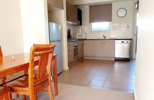 Shepparton South Apartment | Apartment No 9 · Central Shepparton Apartment long stays