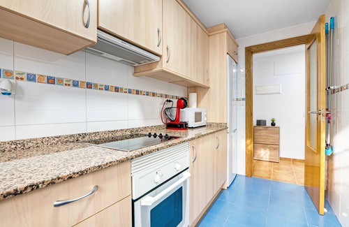 Moncofar Apartment | Apartment "Nuestra Ilusión, Su Descanso" close to the Sea with Shared Pool & Wi-Fi