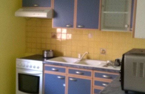 Ferrandiere - Maisons Neuves Apartment | Apartment 'Oasis T3' with Shared Terrace, Private Garden and Wi-Fi