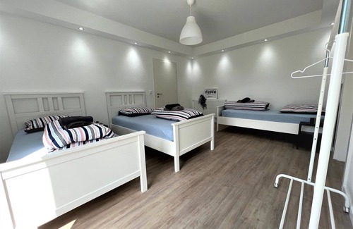 Bergisch Gladbach Apartment | Apartment Oberkülheim GL6-UG with terrace