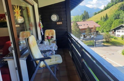 Rappele Apartment | Apartment Oberstdorf, pool, parking lot, sauna, from May-October mountain railway ticket included.