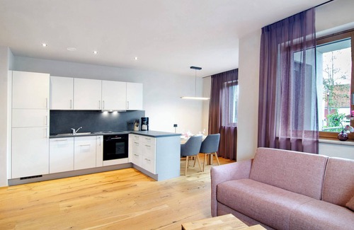 Herbertingen Apartment | Apartment 'Obstgarten' with Private Terrace and Wi-Fi