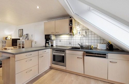 Offenbuttel Apartment | Apartment 'Offenbüttel' with Private Terrace, Shared Garden and Wi-Fi