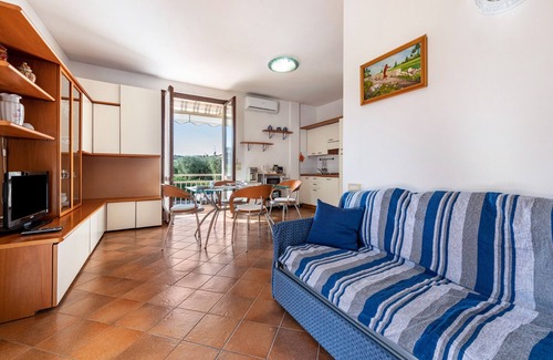 Manerba del Garda Apartment | Apartment 'Oleandri with Pool' with Shared Pool, Wi-Fi and Air Conditioning