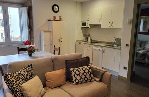 Ituren Apartment | Apartment 'Olentzero' with Mountain View, Wi-Fi and Air Conditioning