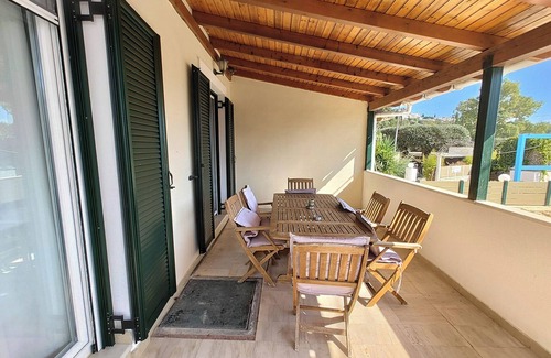 Kalami Apartment | Apartment 'Olympia' with Sea View, Wi-Fi and Air Conditioning