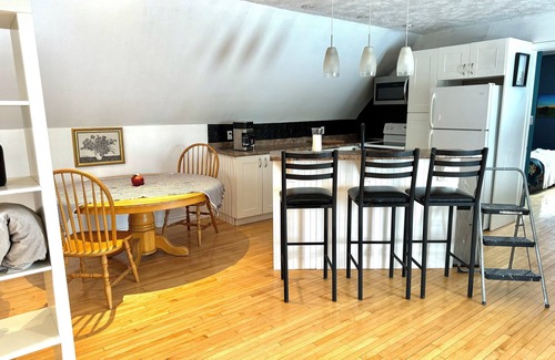 Grey Highlands Apartment | Apartment on Horse ranch