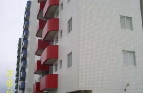 Centro Apartment | Apartment on the beach, walk in the sand in Itanhaem, with pool and sea view