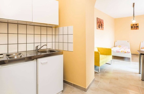 Muelheim Apartment | Apartment on the ground floor (W5) - 2x bedrooms - 4x single beds