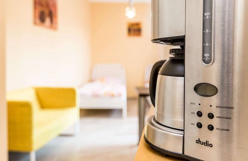 Muelheim Apartment | Apartment on the ground floor (W5) - 2x bedrooms - 4x single beds