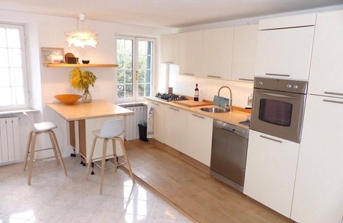 Imperia Apartment | APARTMENT ON THE PARASIO: in the quiet old town, walking distance to the beach