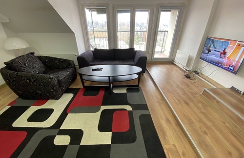 Vozdovac Apartment | apartment on the second floor, spacious, quiet, close to the center.