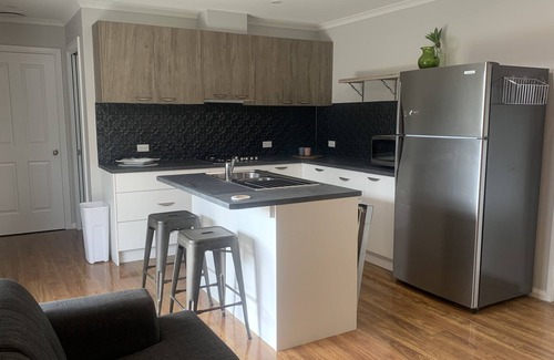Sheedys Gully Apartment | Apartment On Willowbank, Short stroll and your surrounded by nature.