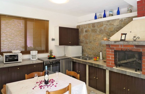 Medveja Apartment | Apartment Oscha by Interhome