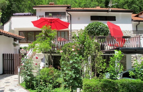 Medveja Apartment | Apartment Oscha by Interhome