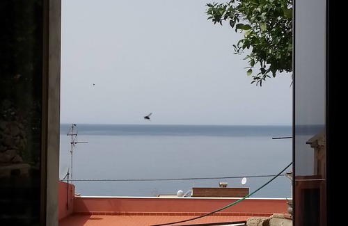 Bagnara Calabra Apartment | Apartment overlooking the Strait and the Aeolian Islands