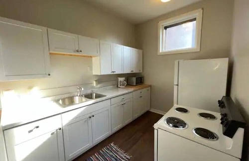 Bath Apartment | Apartment over shops in Bath Historic District