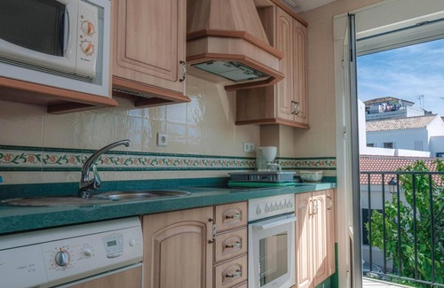 Valverde del Camino Apartment | Apartment 'Pepita Feria' with Balcony, Wi-Fi and Air Conditioning