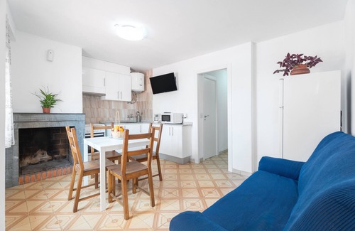 Benafer Apartment | Apartment 'Paco 3' with Mountain View and Shared Terrace