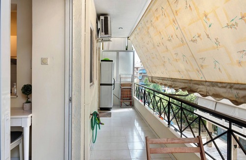 Athens Apartment | Apartment 'Pallada' with Balcony, Wi-Fi and Air Conditioning