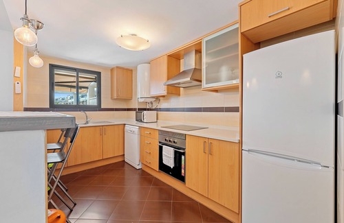 San Jorge Apartment | Apartment 'Panorámica Golf Resort' with Shared Pool, Wi-Fi and Air Conditioning