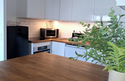 Saint-Denis Apartment | Apartment Paris - La Plaine - Stade de France (sleeps 6+baby bed+parking)