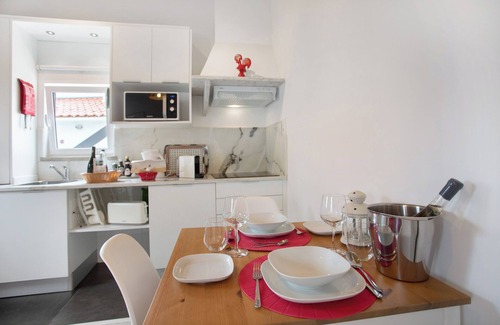 Banzao Apartment | Apartment 'Páteo Da Várzea 2' with Shared Garden and Wi-Fi