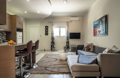 Patras Apartment | Apartment 'Patras' with Private Terrace, Wi-Fi and Air Conditioning