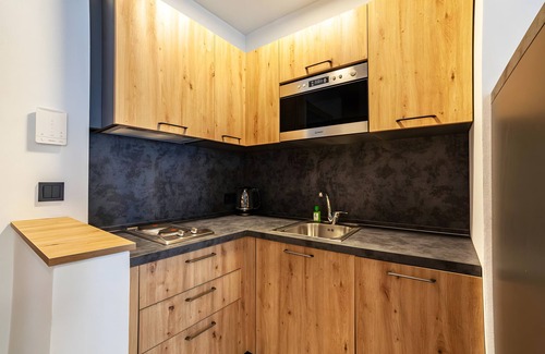 Lagundo Apartment | Apartment 'Pauli 4' with Mountain View, Shared Garden and Wi-Fi