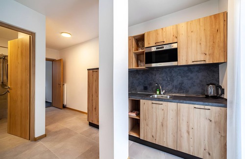 Lagundo Apartment | Apartment 'Pauli 5' with Mountain View, Shared Garden and Wi-Fi