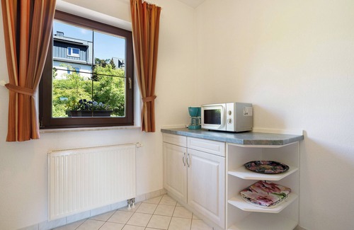 Pobershau Apartment | Apartment 'Pension Bergblick - Molchner Stolln' with Mountain View, Balcony and Wi-Fi