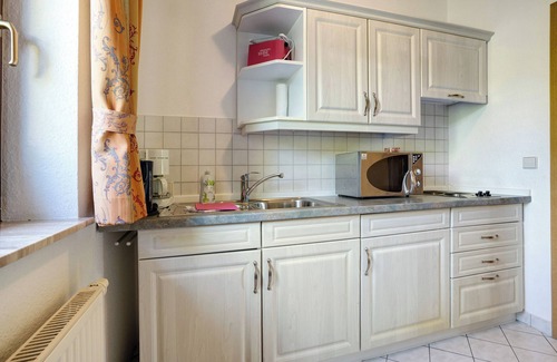 Pobershau Apartment | Apartment 'Pension Bergblick - Grüner Graben' with Mountain View, Balcony and Wi-Fi