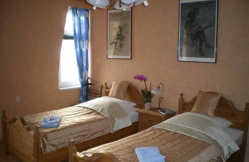 Burg Stargard Cottage | Apartment - Pension Villa Martha