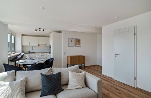 Pforzheim Apartment | Apartment 'Penthouse In Zentraler Lage' with Private Terrace and Wi-Fi