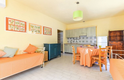 Zanca Apartment | Apartment 'Pettirosso Casa Vai' with Sea View, Wi-Fi and Air Conditioning