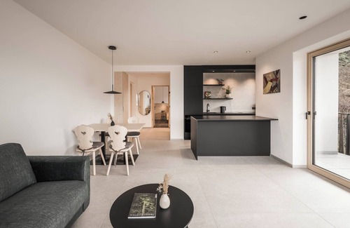 Merano Apartment | Apartment 'Picea Am Ötzerhof 1' with Mountain View, Shared Garden and Wi-Fi