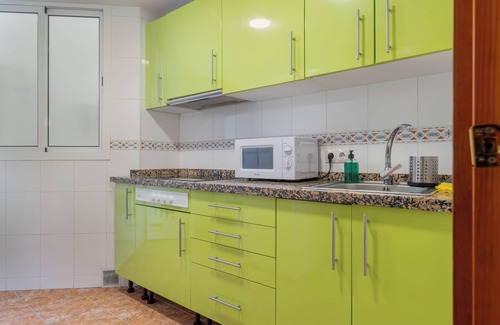 La Paz-Las Golondrinas Apartment | Apartment 'Piedra Preciosa' with Balcony, Wi-Fi and Air Conditioning