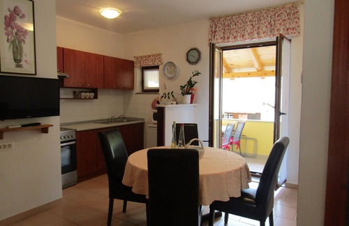 Ciritez Apartment | Apartment Pino is located in a quiet town in Istria Roč.