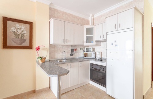 Valle de Abdalagis Apartment | Apartment 'Planta Uno Valle De Abdalajis' with Mountain View, Private Terrace and Wi-Fi